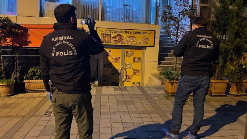 İstanbul'da kıraathanede oturan adama silahlı saldırı: 1 ölü