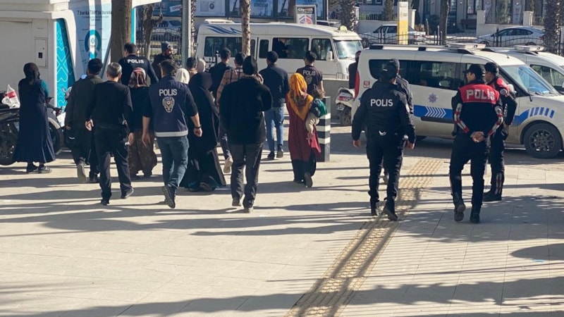 Adıyaman'da adliye önünde kavga çıktı