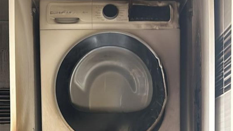 Gaziantep'te kıyafet kurutma makinesi patladı