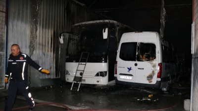 Antalya'da oto tamir dükkanında feci ölüm