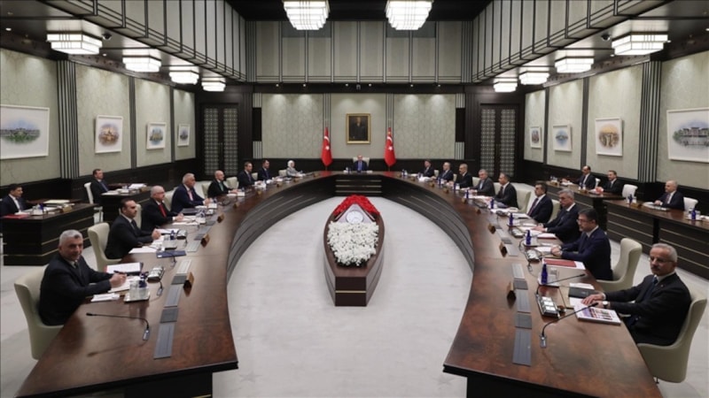 Devletin gizli anayasası Kırmızı Kitap güncellemesinde sona gelindi