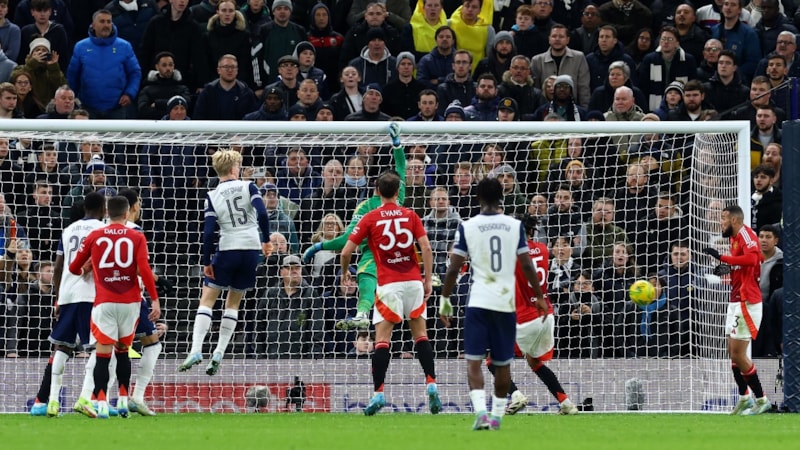 Altay Bayındır, İngiltere'de eleştirilerin hedefinde: Kornerde feci hata yaptı