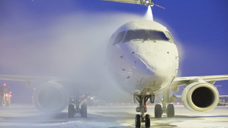 Uçakların alkolle yıkanmasının sebebi bakın neymiş...