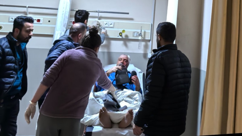 Bursa'da sokak ortasında kardeşini dövdü