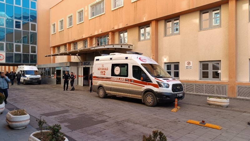 Batman'da pencereden düşen bebek ağır yaralandı