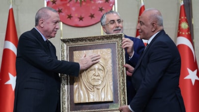 Cumhurbaşkanı Erdoğan'ı verdiği tablo ile duygulandırmıştı: Behzat ustadan o anlara ilişkin açıklama