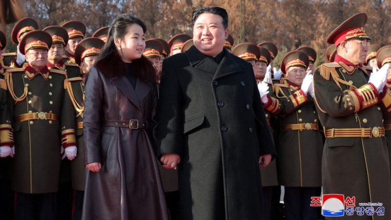 Kuzey Kore'de ilginç emir: Kim Jong-un boşananları çalışma kampına gönderiyor