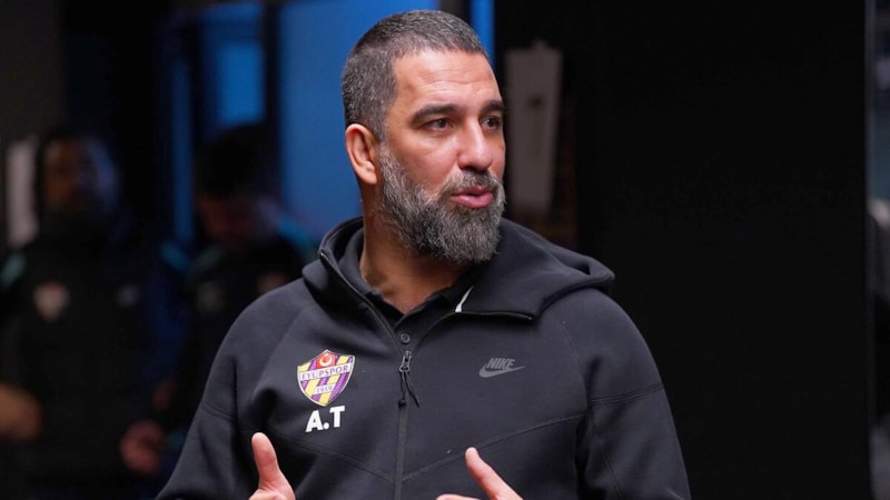 Arda Turan, Fenerbahçe'den iki futbolcu istiyor