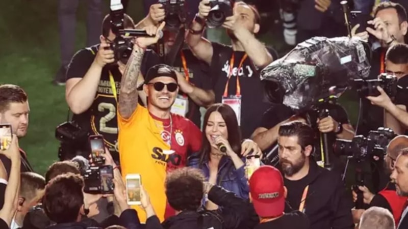 Mauro Icardi'den şaşırtan hareket! Simge Sağın'ın gönderisini beğendi