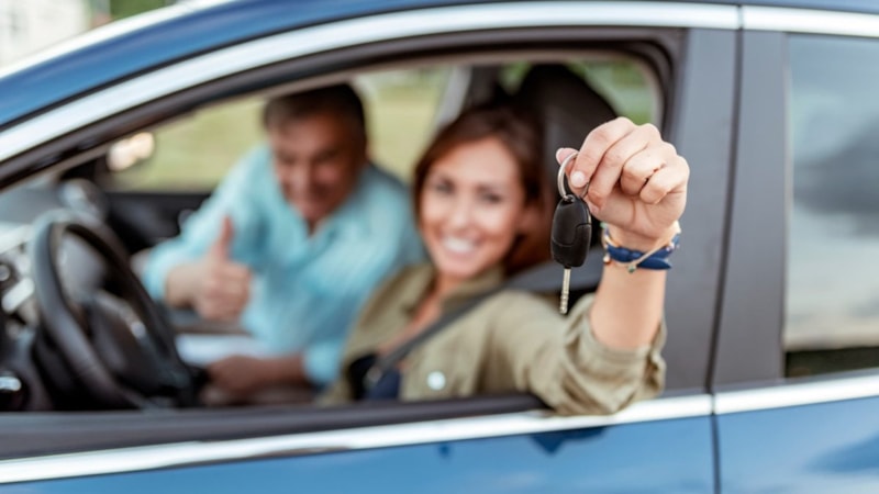 Araç sahiplerine kötü haber! Bir zamda tescil ücretlerine geldi: İşte, zamlı tescil ücretleri