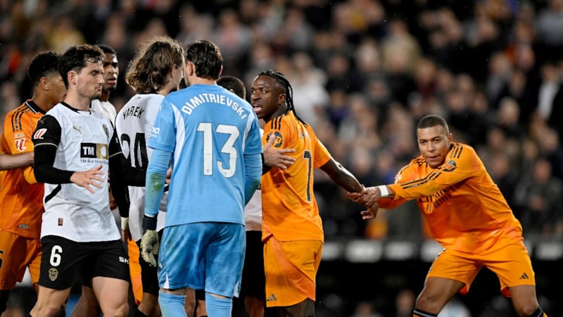 Real Madrid olaylı maçta Valencia'yı 90+6'da yıktı