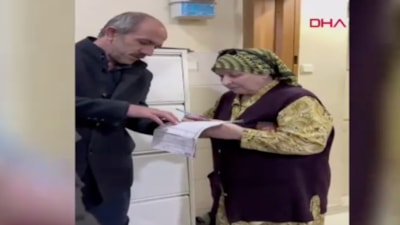 Kayseri'de Emine Teyze'nin tramvayda kaybettiği cüzdanı eve teslim edildi