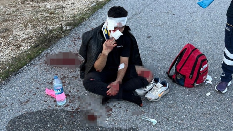 Antalya'da uçak pistinde motosikletle hız yaptı: Kaza geçirdi