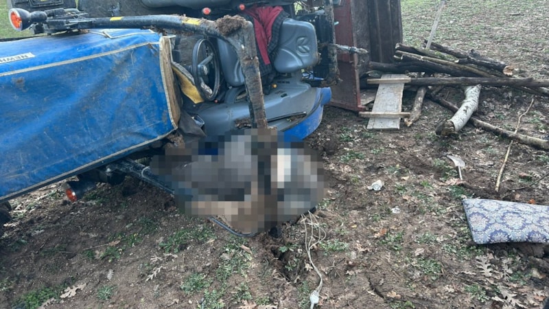 Bursa'da devrilen traktörün altında kalan sürücü hayatını kaybetti