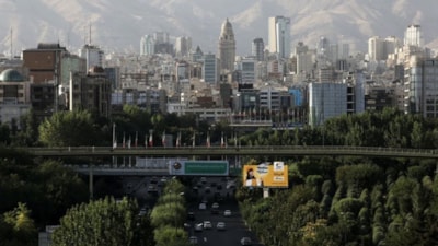 İran başkenti Tahran'dan Mekran'a taşıyor