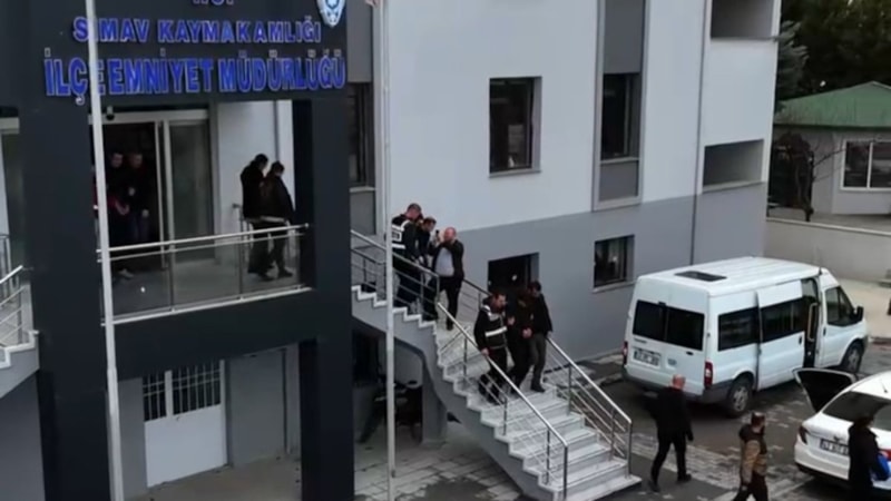 Kütahya'da çaldıkları araçları “change” yaparak satan 4 kişi tutuklandı