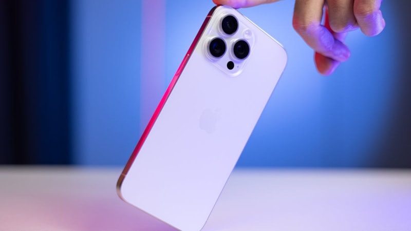 Apple, iPhone 15 kamera teknolojisiyle ilgili davayla karşı karşıya