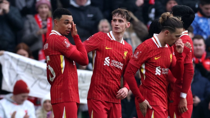 Liverpool, Accrington'a 4 atarak turladı