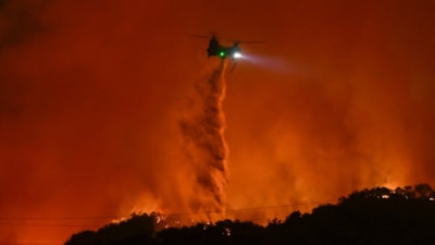 İran'dan yangın felaketiyle boğuşan ABD’ye yardım teklifi