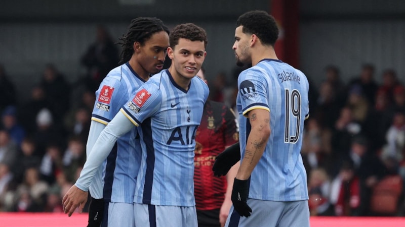 Tottenham, zorlansa da FA Cup'ta turladı