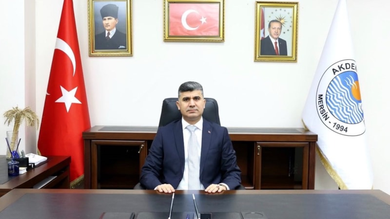 Akdeniz Belediyesi'nde kayyum göreve başladı