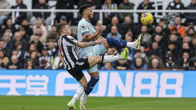 Newcastle United, Fenerbahçe'nin Llyod Kelly teklifini reddetti