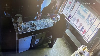 Bingöl'de sahte altınla kuyumcuları dolandırıdılar