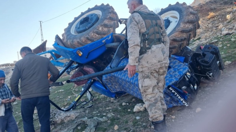 Batman'da traktör devrildi: 1 yaralı