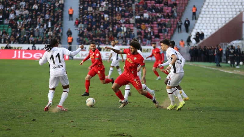 Amed Sportif Faaliyetler ile Fatih Karagümrük berabere kaldı