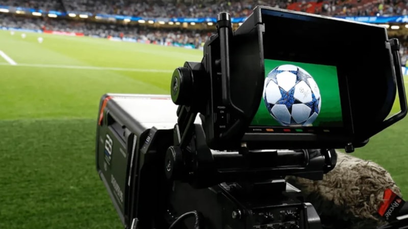 Şampiyonlar Ligi heyecanı TRT'de!  Devler Ligi'nde 4 maç şifresiz yayınlanacak...