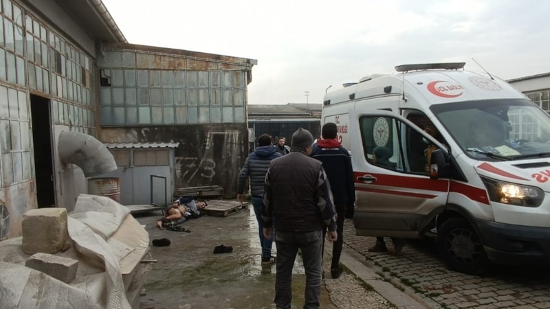 Balıkesir'de sobayı tutuşturmak isterken tiner patladı