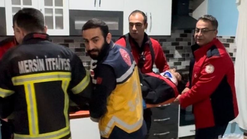 Mersin'de havalandırma boşluğuna düşen çocuk ağır yaralandı