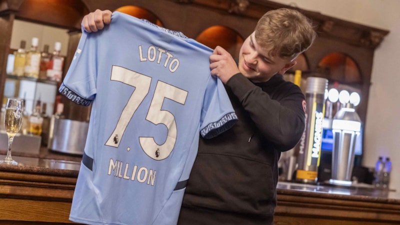 İngiltere'de 20 yaşındaki gence 9 milyon dolarlık büyük ikramiye çıktı