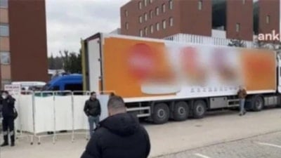 Bolu Belediye Başkanı Tanju Özcan yangında cansız bedenlerin koyulduğu tırla ilgili konuştu