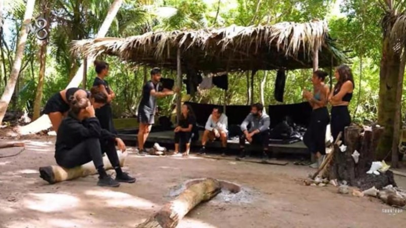 Suvivor 2025’te aşk dedikodusu ortalığı karıştırdı! “Bakışları ele vermiş…”