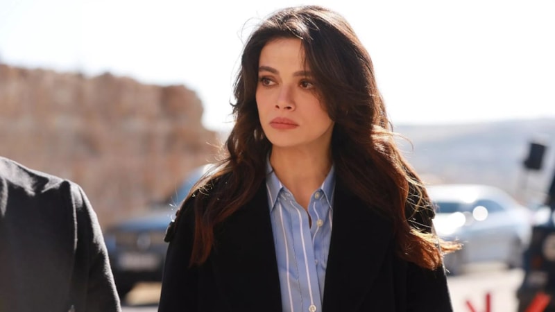 Uzak Şehir'in Alya'sı Sinem Ünsal'ın kardeşi de oyuncu çıktı! 