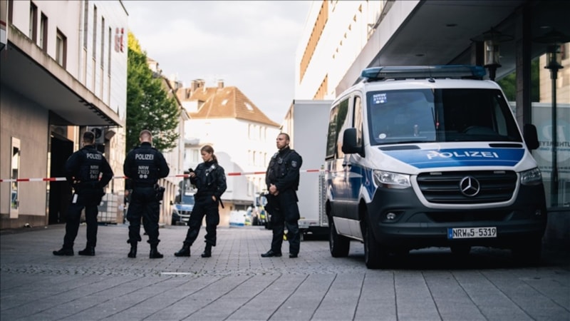 Almanya'da bıçaklı saldırı: 1'i bebek 2 kişi öldü