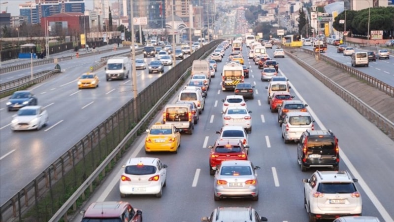Yeni ceza: Trafikte bunu yapanın ehliyeti yanacak