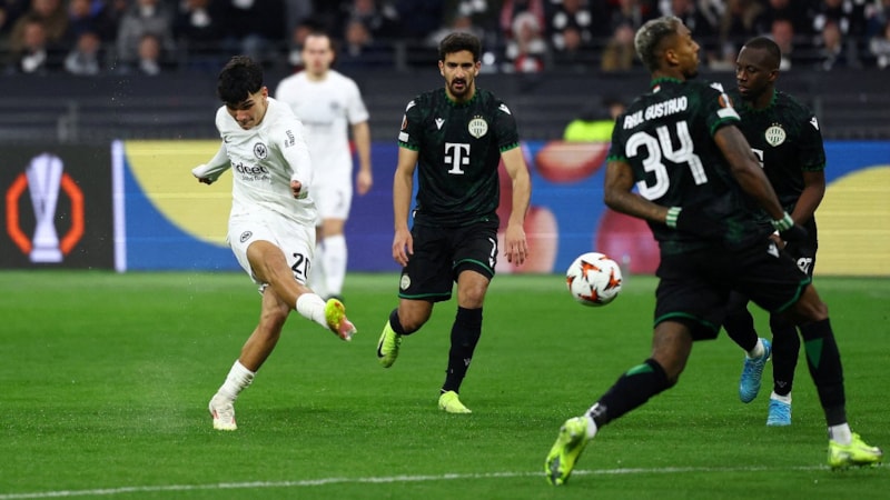 Can Uzun'dan jeneriklik gol: Frankfurt sahasında galip