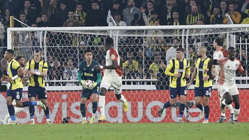 Fenerbahçe, ilk kez kalesini gole kapattı