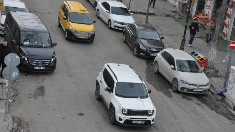 Kars'ta 5 kişiye bir araç düşüyor