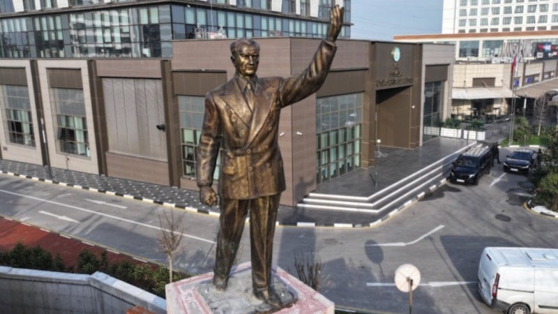 Atatürk heykeli, Manisa Kurtuluş Müzesi’nde