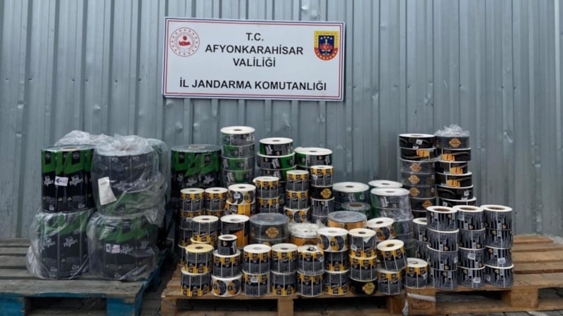 Afyonkarahisar'da 30 ton taklit üretim kaşar ve beyaz peynir ele geçirdi