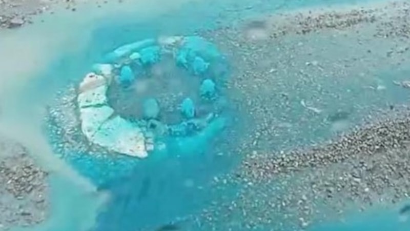 Yalova'da mavi su bilmecesi: Rögarda renkli taşkın