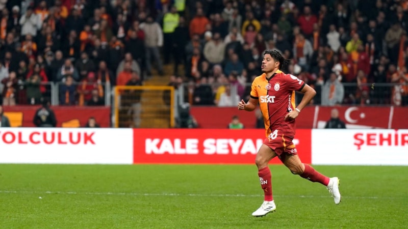 Galatasaray'da Gabriel Sara, geri döndü