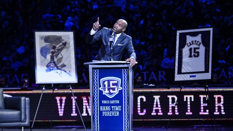 Brooklyn Nets, Vince Carter'ın formasını emekli etti