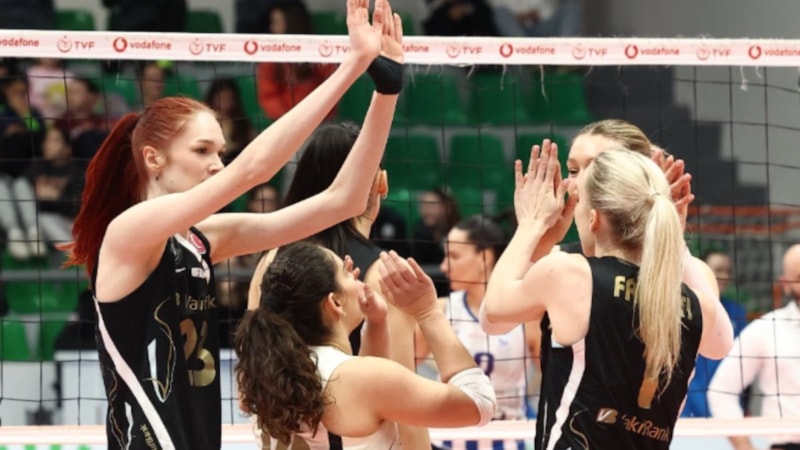 VakıfBank, Sarıyer Belediyespor'a set vermedi