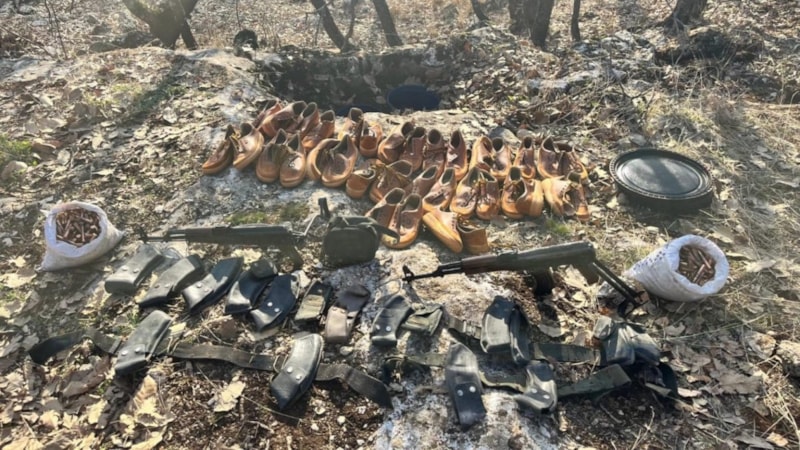 Diyarbakır’da PKK'lı teröristlere ait silah ve mühimmat ele geçirildi