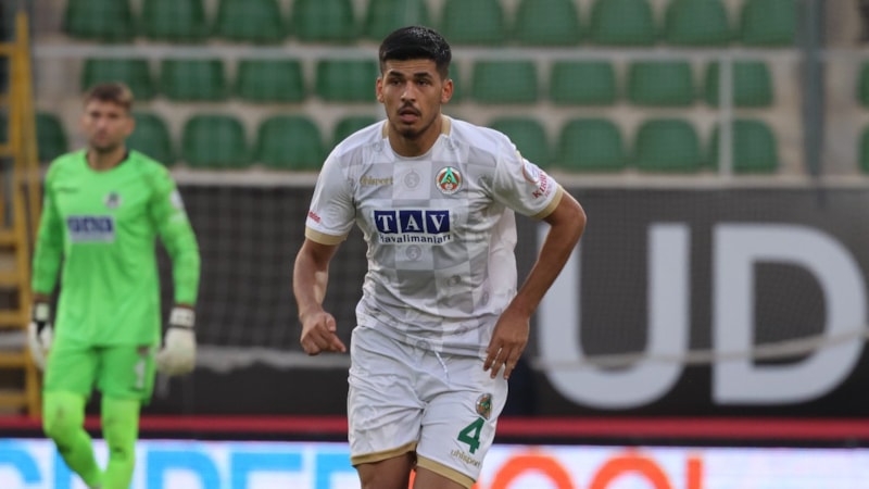 Göztepe, Furkan Bayır'la anlaştı