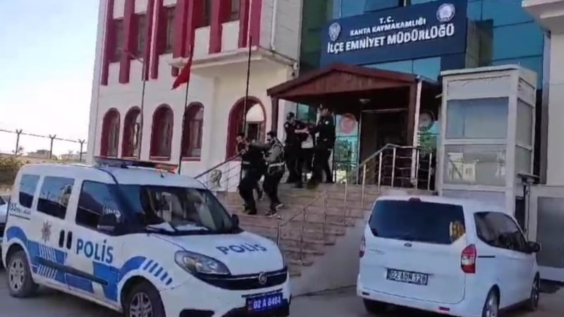 Adıyaman'da kaçak silah ve kumar operasyonu